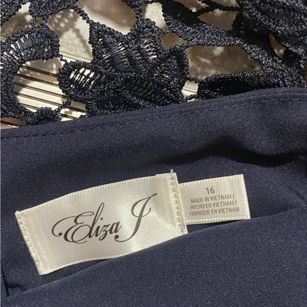 Eliza J Navy Lace Midi Dress - Picture 5 of 5